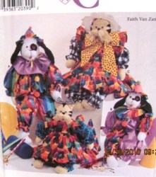 7661 18'' & 24'' PLUSH FELT DOGS & CAT DOLLS, CLOTHES PATTERN